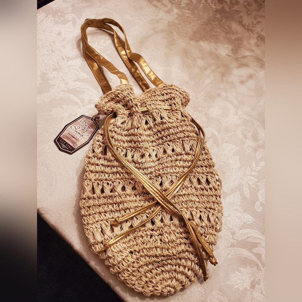 Sun N Sand Woven beach bag/tote